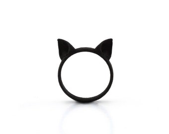 Cat Ears Ring in black - A black cat ears ring to adorn your hands