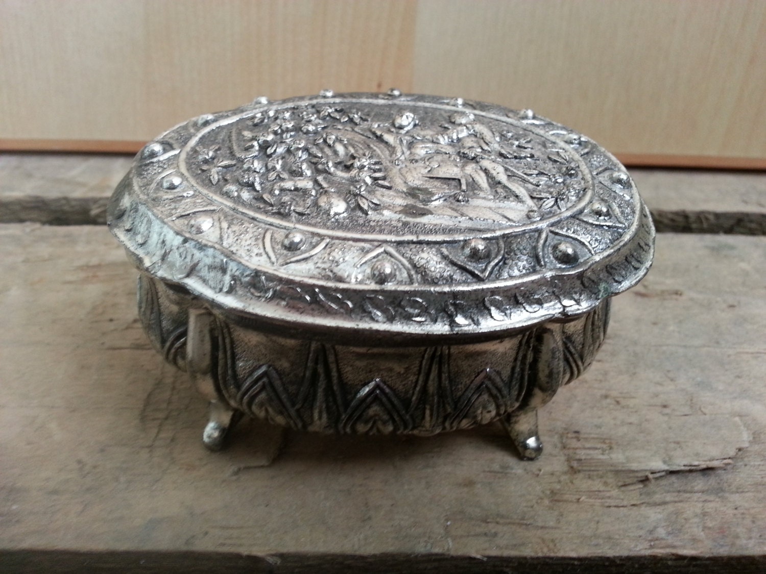 Small Vintage Oval Jewelry Box Trinket Box Silver Tone