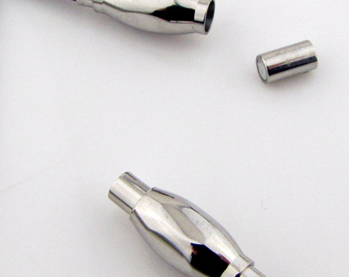 Magnetic clasp, 3mm hole, stainless steel, 21mm x 7mm, 2 clasps