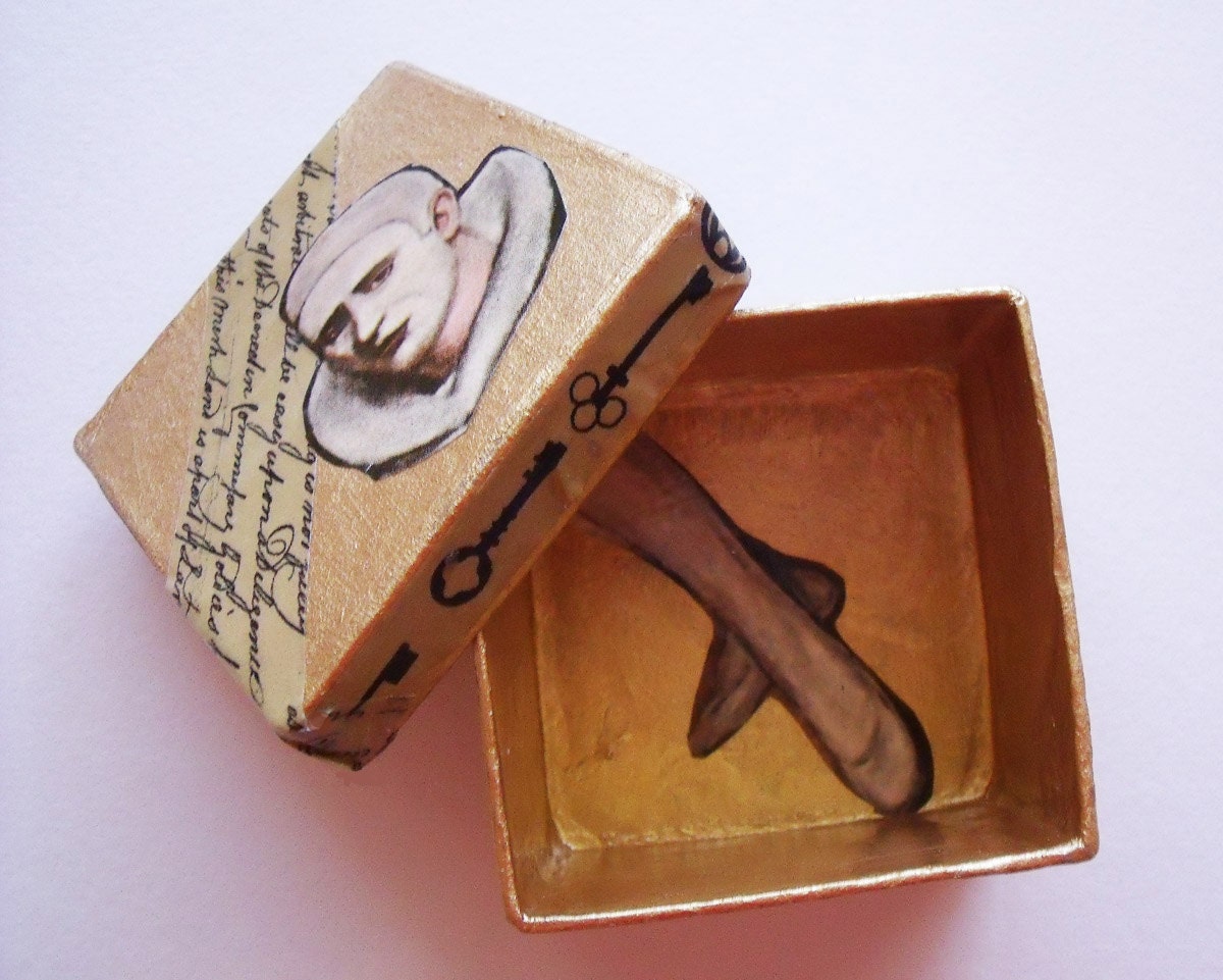 decoupage paper mache square trinket box by BeatriceBeeVintage