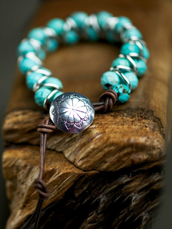 Doublestrand Leather Bracelet with Turquoise Stones and