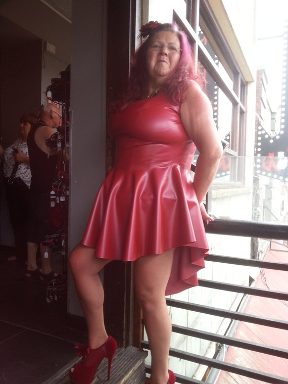 Bbw Latex 76