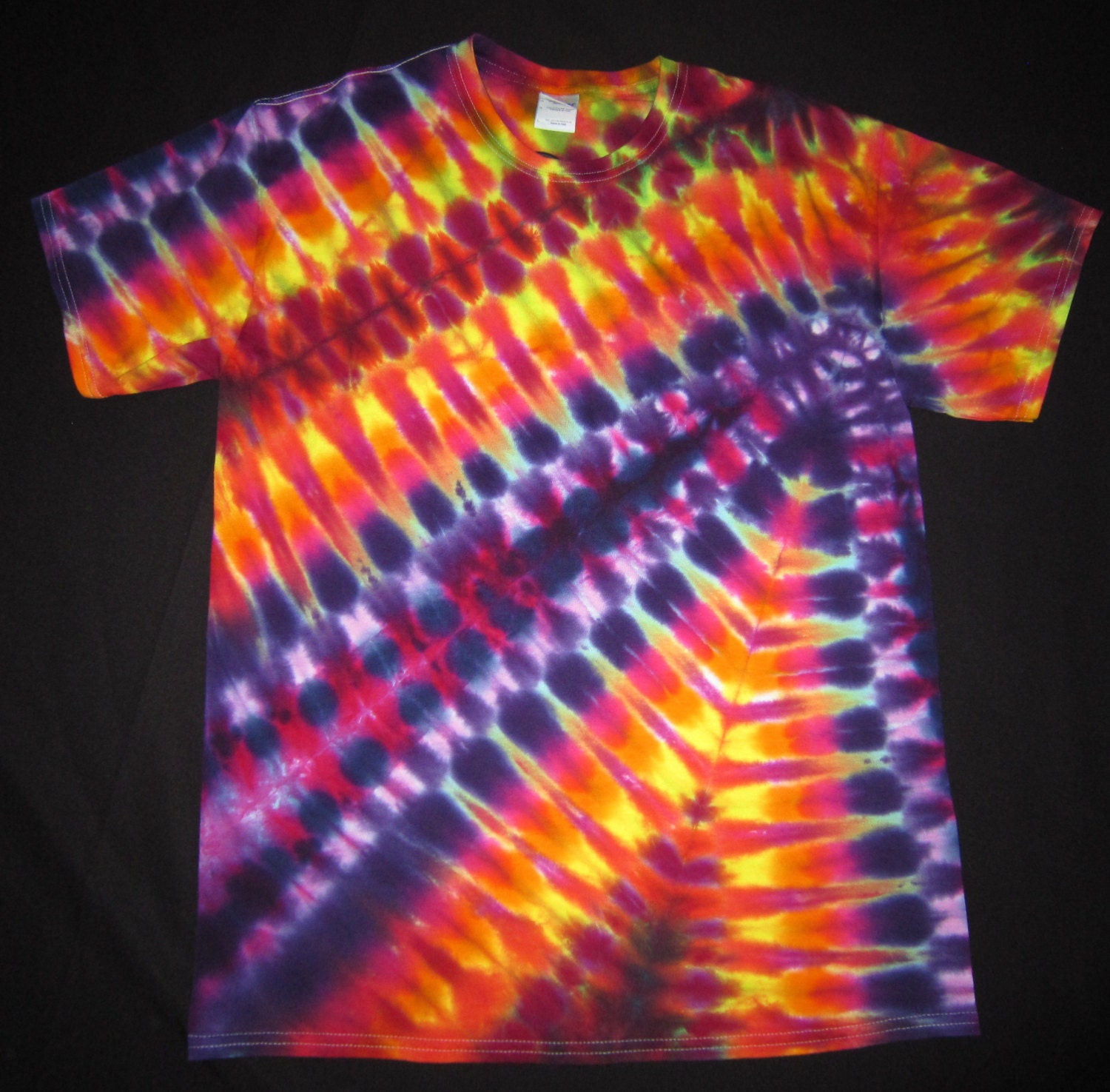 Psychedelic Random Pattern Tie Dye T-Shirt Fit men's size