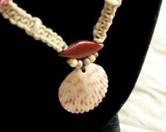 Items similar to Conch Jewelry, Large Sea Shell Pendant, Hippie Boho ...