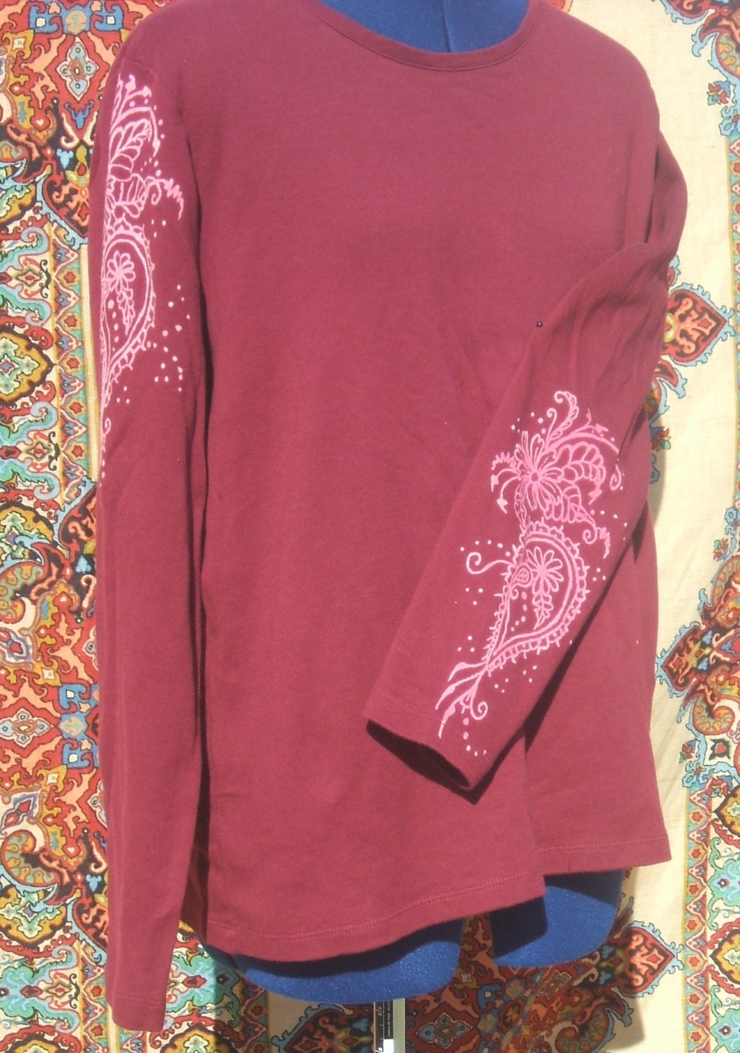 henna color shirt