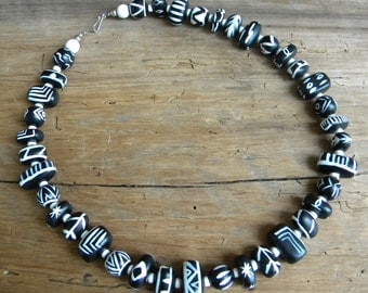 Vintage Mod Black & White Necklace