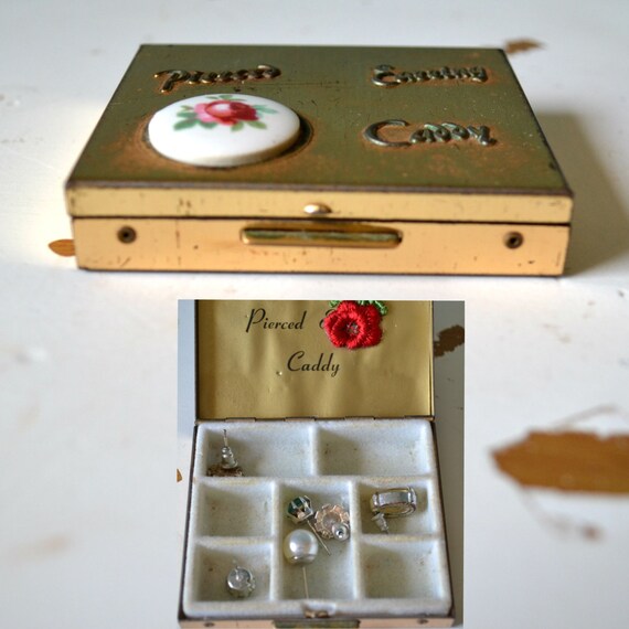 Vintage 40s Jewelry Box Pierced Earring Caddy by DreamsofBetty