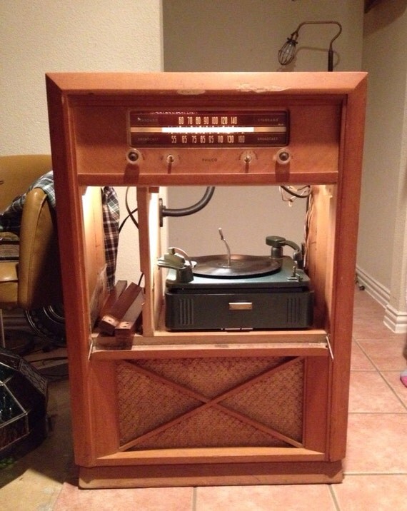 Items similar to 1951 Philco Radio Phonograph Console on Etsy