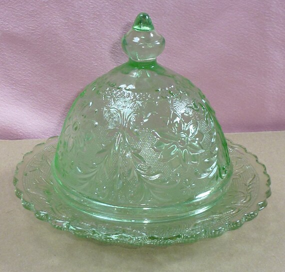Tiara Floral Chantilly Green Sandwich Glass by BirdsVintageMedley