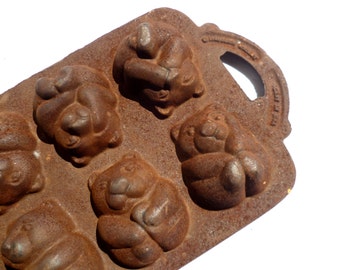 Vintage 1984 John Wright Rustic Cast Iron Teddy Bear Pan