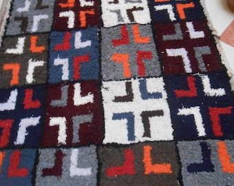 Moroccan Boucherouite Rug, Handwoven Carpet - Tapestry Berber Rug - Vintage Moroccan Rug