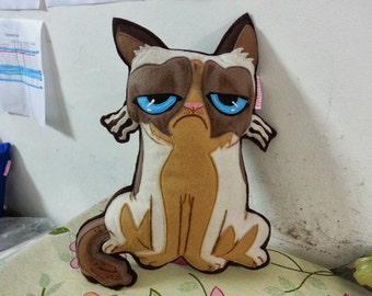 grumpy cat cushion