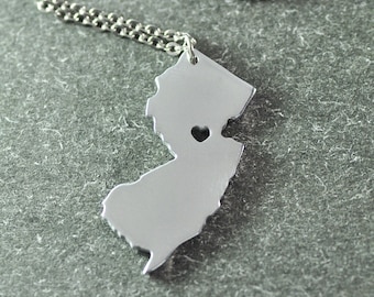 Free shipping - I heart New Jersey Necklace - New Jersey Pendant - State Necklace - State Charm - Map necklace - Map Jewelry Mum Gifts