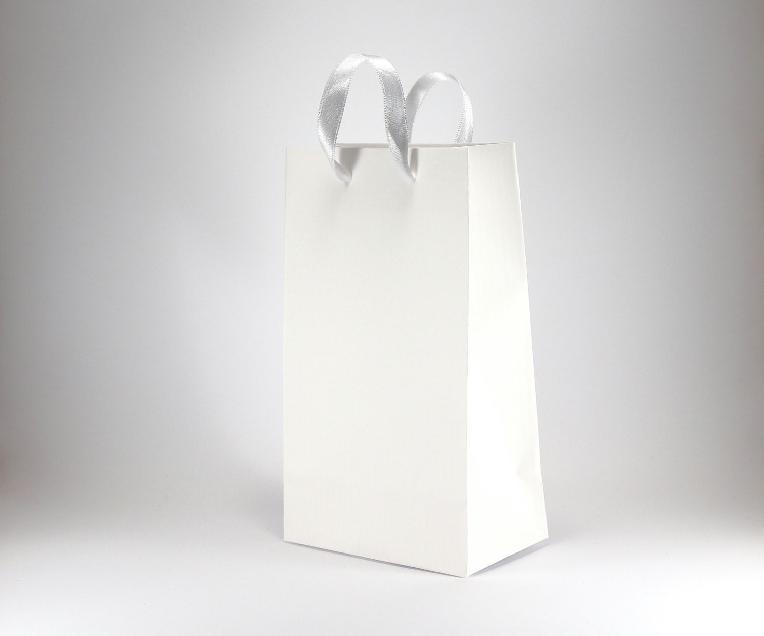 Download 15 SMALL White Paper Gift Bags with Handles Wedding Favors