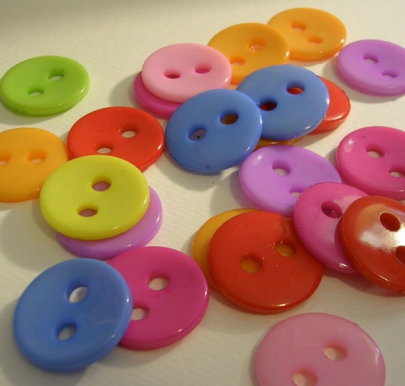 SALE Large 1 Round Plastic Buttons 88 Buttons in