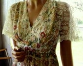 Gunne Sax Style Dress with Flutter Sleeves and the Colors of an Emerging Autumn. Gunne Sax Style Dress with Flutter Sleeves and the Colors of an Emerging Autumn.