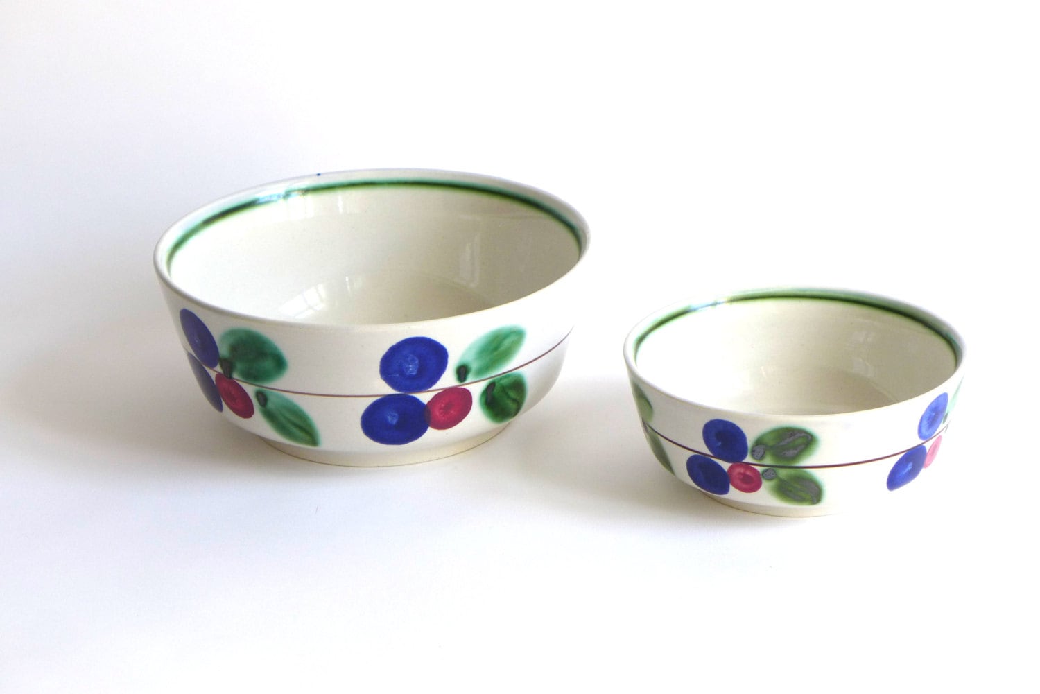 Vintage ceramic serving bowls, set of 2 Haute Juice