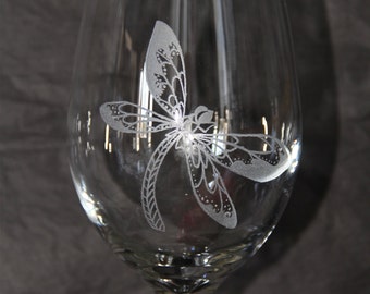 Hand Etched Dragonfly wine glass