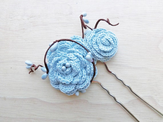 Flowers Hair Stick Pin, Light Blue Crochet Roses Hair Fork. Bridal Flowers Bun Holder, Winter Wedding, Crochet Alternative Wedding.