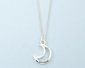 Silver Moon Necklace, Crescent Moon Pendant , Silver Moon Charm, Simple Everyday Jewelry
