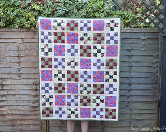 Floral quilted throw, patchwork quilt, large lap quilt, floral blanket. Cottage garden chic, traditional quilt. Garden or nature quilt. UK
