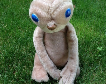 vintage et stuffed animal