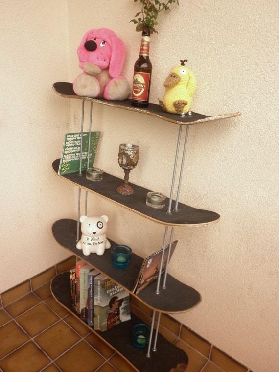 Shelf made of skateboards