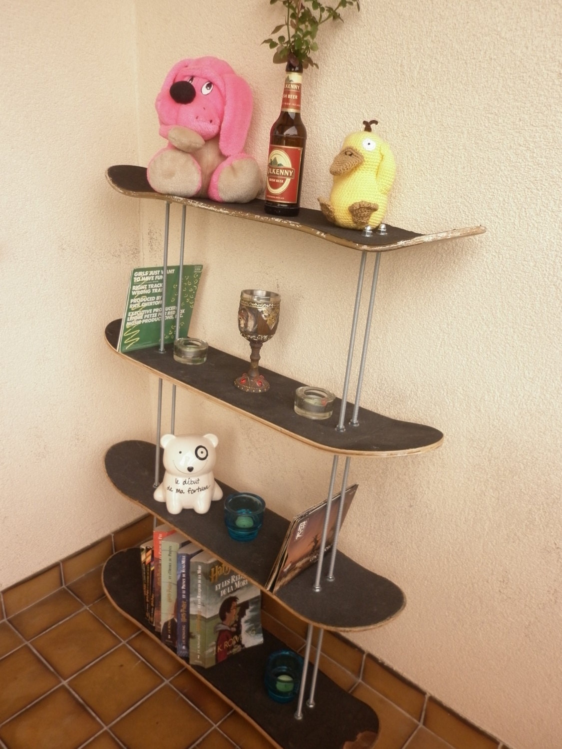 Shelf made of skateboards