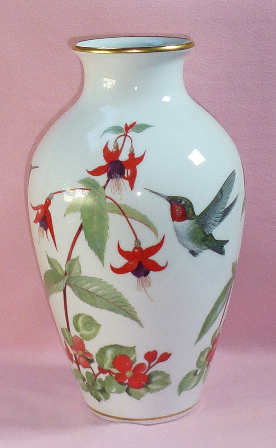 1981 Franklin Porcelain Basil Ede Gold Accent Garden Bird Vase