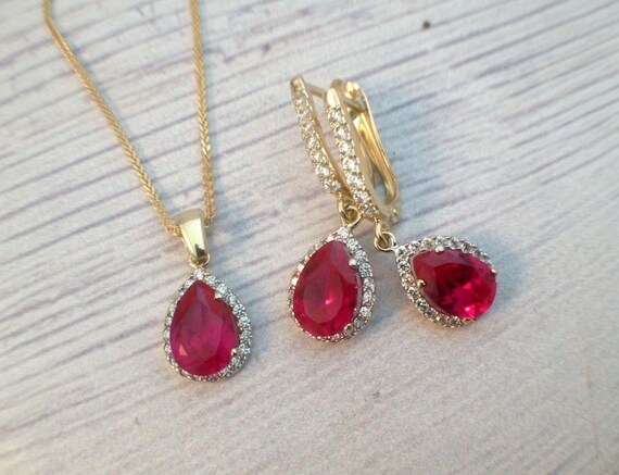 Items similar to Bridal Ruby red cubic zirconia set, red necklace and ...