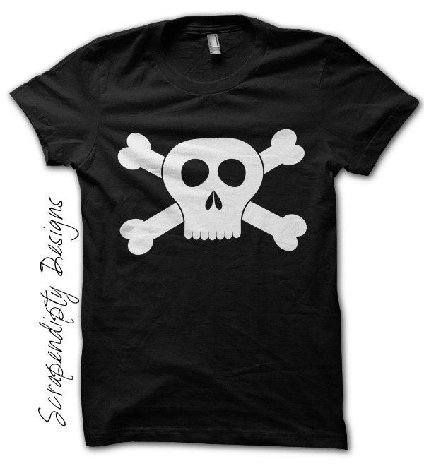 Boys Pirate Shirt - Skull and Crossbones Black Shirt / Kids Birthday Party / Boys Pirate Outfit / Girls Pirate Costume / Black Tshirt