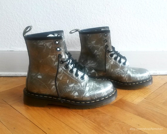 dr martens 1460 silver