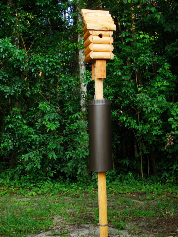 These wooden decorative bird houses make great outdoor bluebird houses 