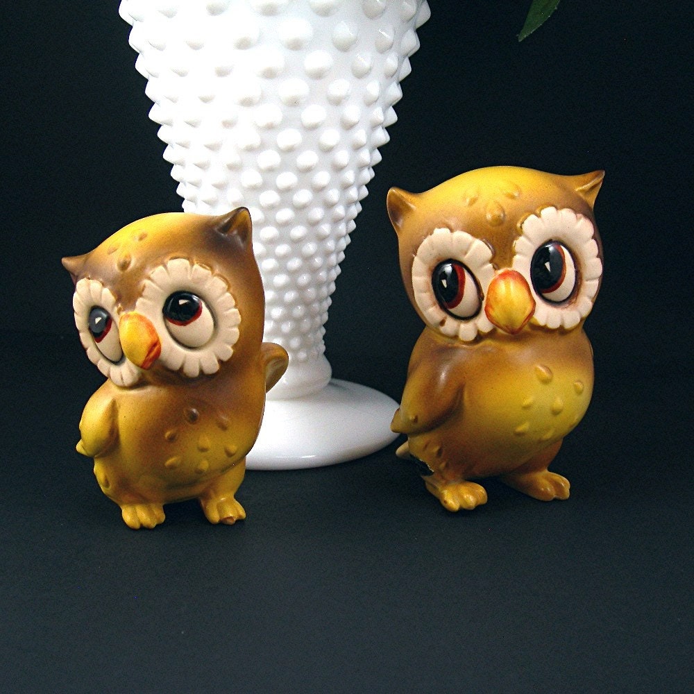 small plastic owl figurines