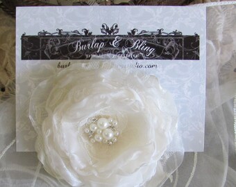 Ivory Bridal Hair Flower, Fabric Flower Hair Piece, Bridal Flower Hair Pin ,Wedding Hair Flower,Fascinator,Hair Accessory