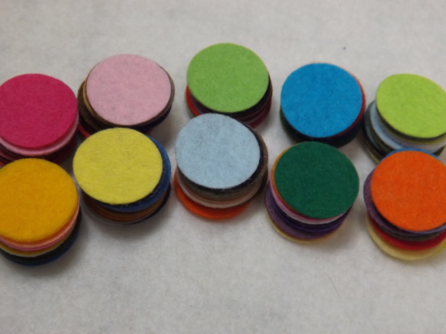 Wool Felt Circles 1 Inch 100 Die Cut by christmaskeepsakes on Etsy