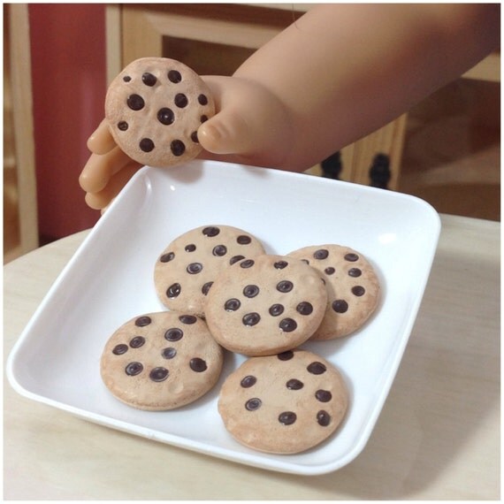 Heart Shaped Chocolate Chip Cookie Set for by DolliciousDesign