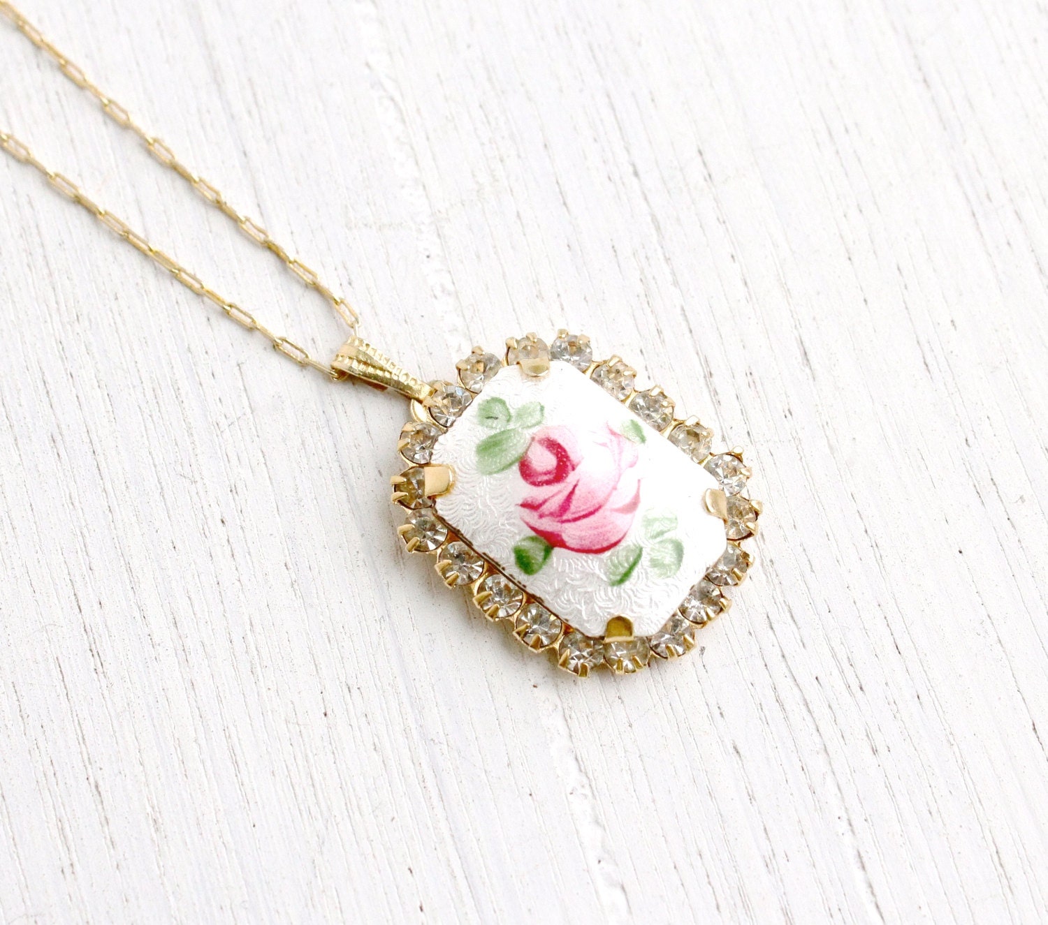 SALE Vintage Flower Necklace 1950s Gold Tone Pink Enamel