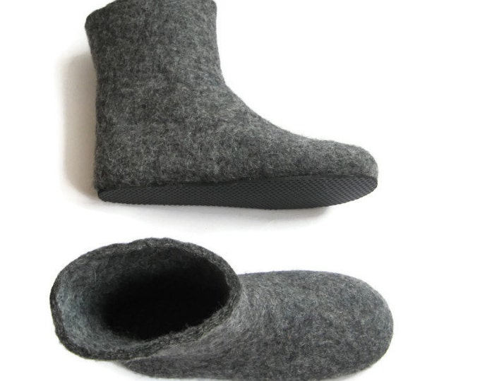 Womens Valenki Boots - Felted Wool Boots - Womens Shoes - Handmade Booties - Organic Wool - Rubber Soles - Handcrafted Shoes