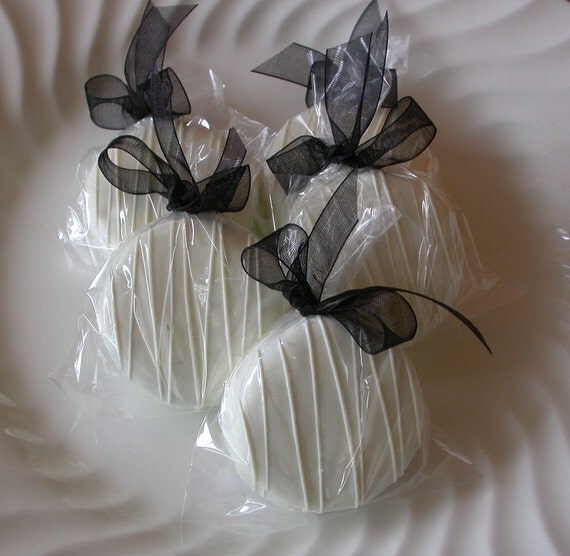 White on White Dipped Oreo Cookie Wedding Favors for bridal and baby showers, rehearsal dinners, Anniversary and Birthday party favors (60) Il_570xn