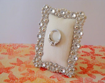 Engagement and wedding ring holder