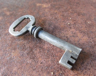 Single Ornate Old Fashioned  Antique Skeleton Key  Barrel Style Industrial Antique Gothic for Art or Collection Ornate