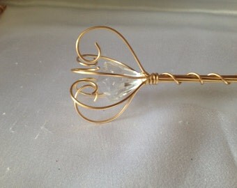 Diamond Centred wire wand, scepter with a clear jewel