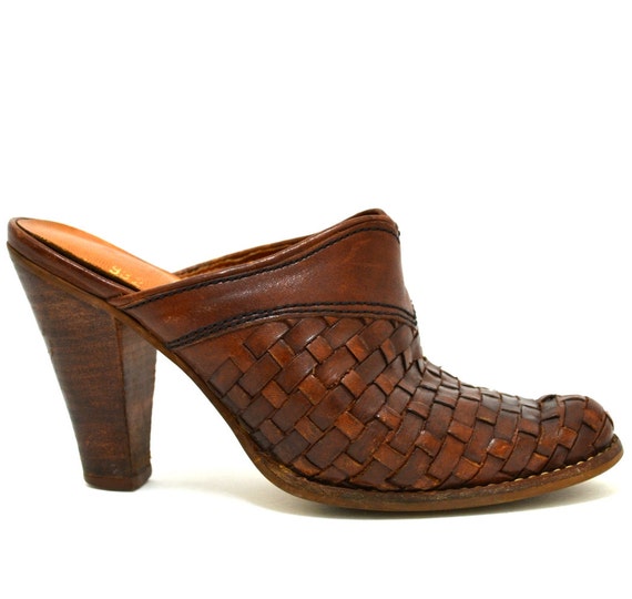 Vintage Brown Leather Mules 5.5 Vtg Woven by StarletsVintage