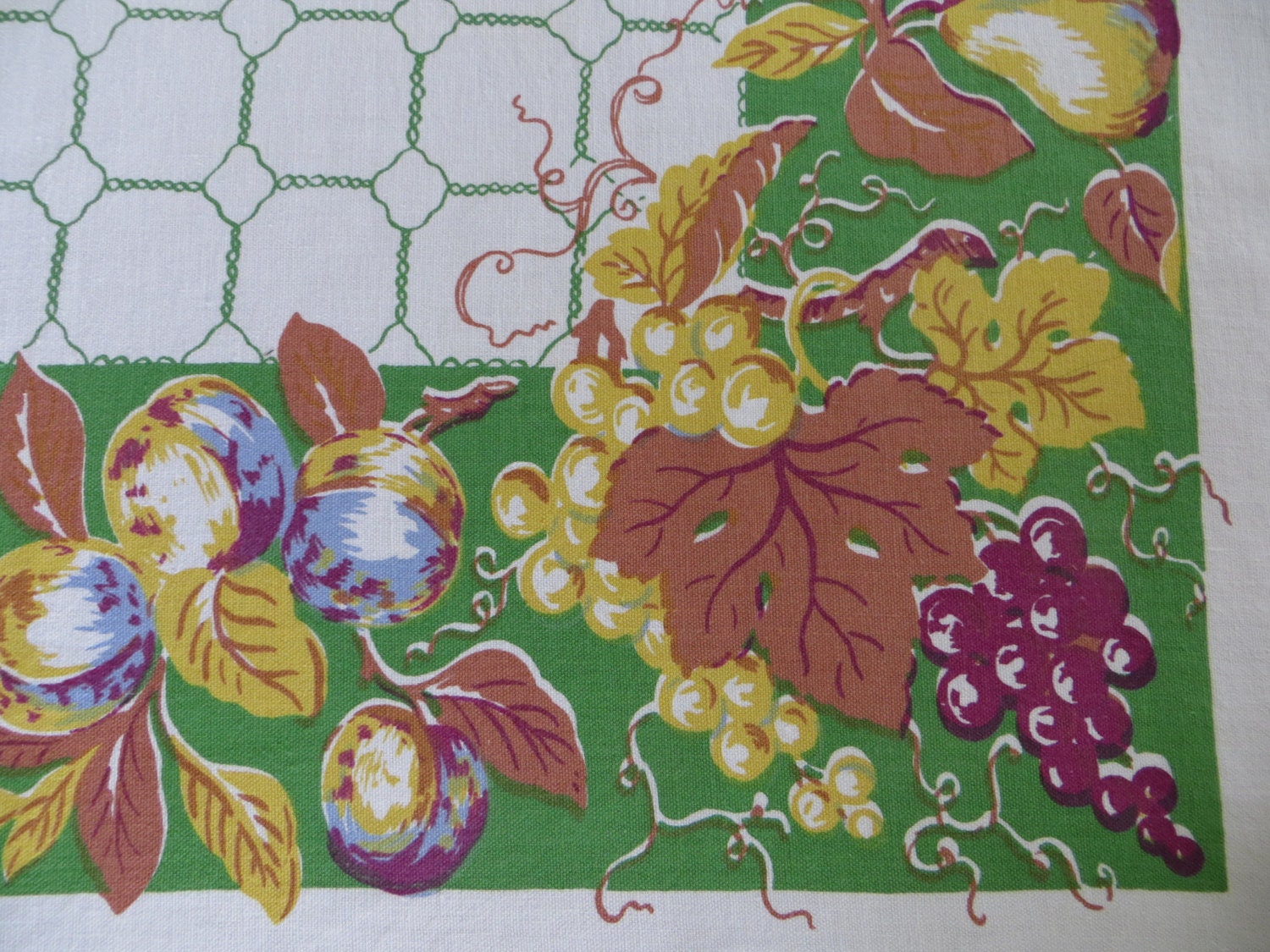 Vintage Tablecloth with Grapes Wine Country Tablecloth