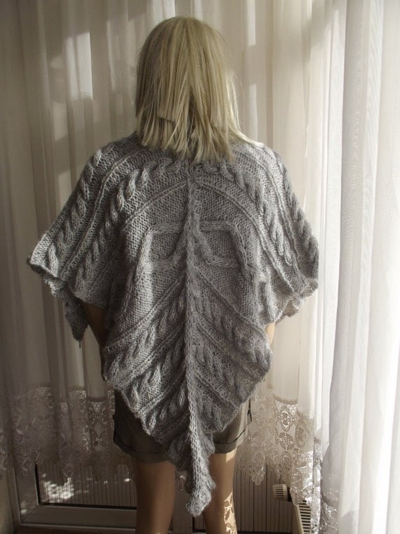 Stingray Shawl - CABLE KNIT Shawl / Hand Knitted Shawl / Long Tailed Shawl / Big Shawl / Diamond Shawl / Soft Shawl / Unisex / Custom Order