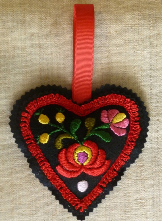 Hungarian embroidery: hand embroidered Matyo folk art black