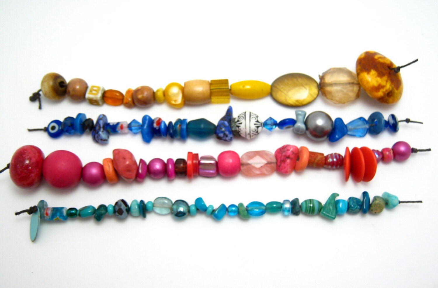 designer curated bead collection mix of vintage and modern 6 inch strand pantone 2014