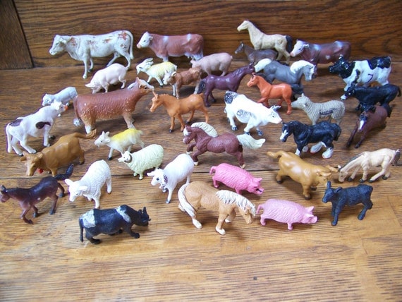 small plastic animals bulk