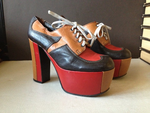 Vtg Italy // 1970s Leather Platform Disco Era Dancing Shoes